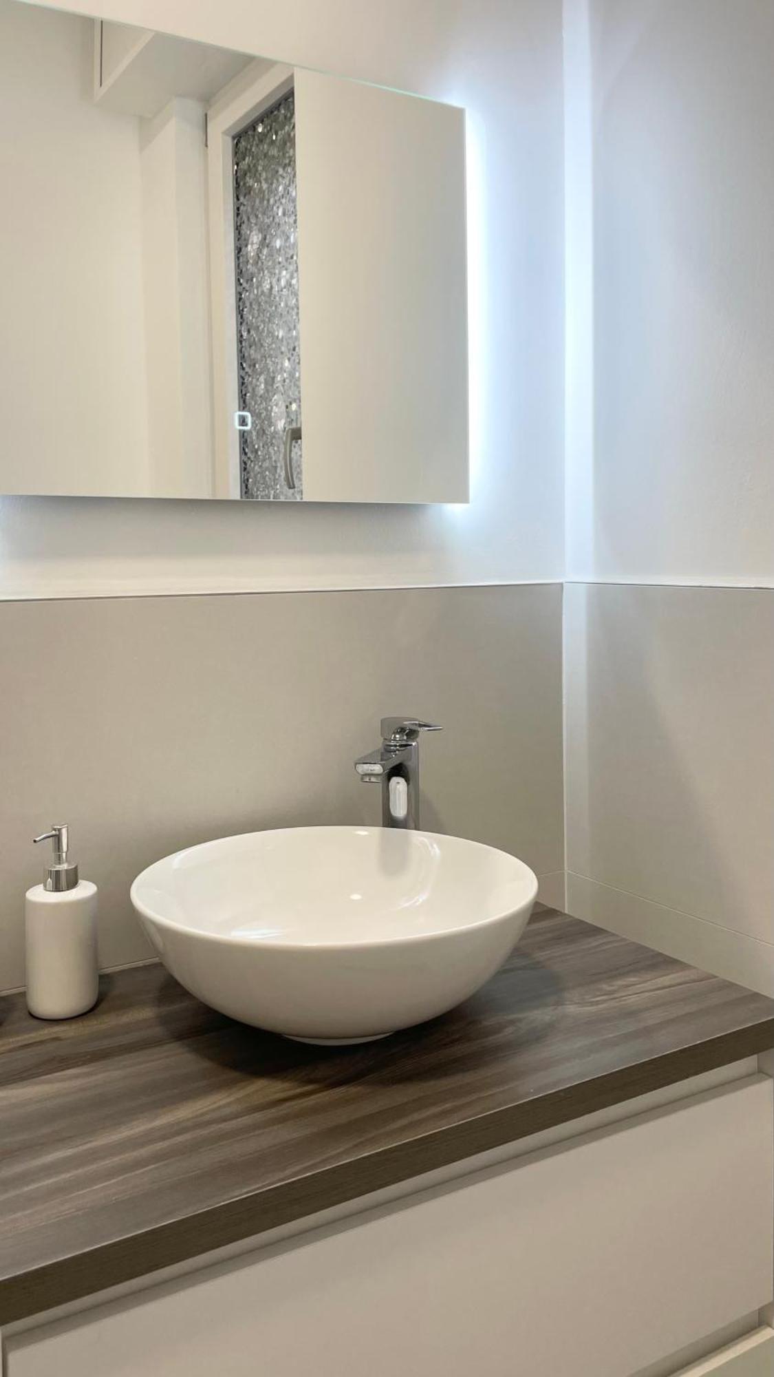 Onlyroomsrho Apartment